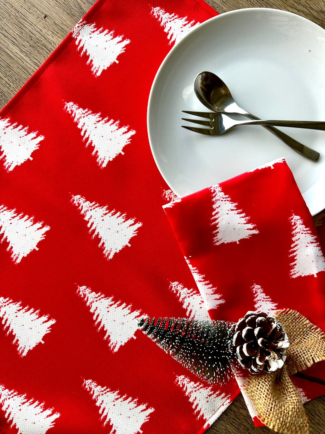 MRECTN-PINOROJO Individual de tela navidad  pino rojo(Sets de 4)