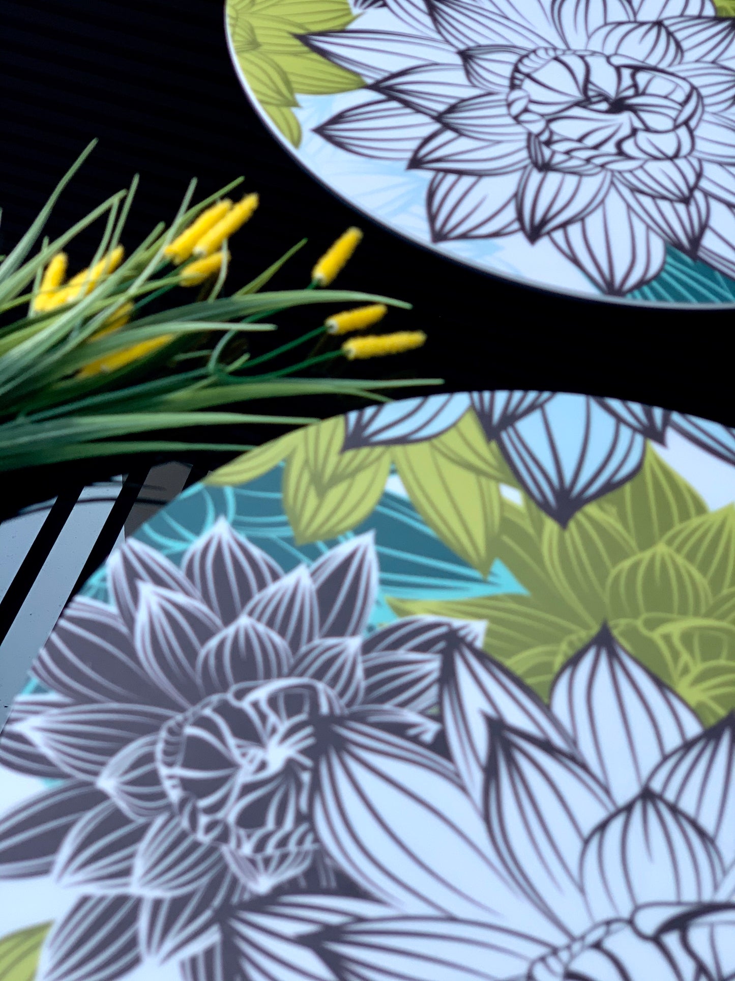 MR-FLOCYV: Mantel individual redondo PVC Flores cafe y verde